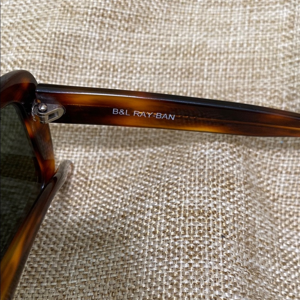 Ray-Ban vintage Tortoise Sunglasses - Picture 8 of 10